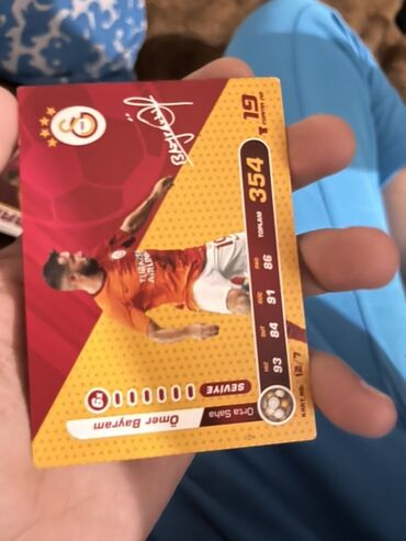 qaşıq dəst: Məhsul: Galatasaray “Kick Off Box” kolleksiya kartları seti Təsvir: -