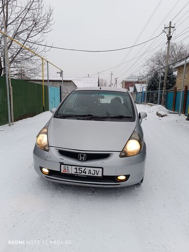 годьф 3: Honda Fit: 2002 г., 1.3 л, Вариатор, Бензин