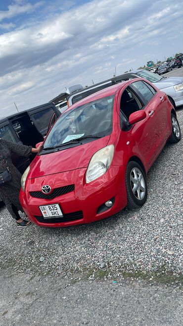 toyota yaris 2007: Toyota Yaris: 2010 г., 1.3 л, Бензин