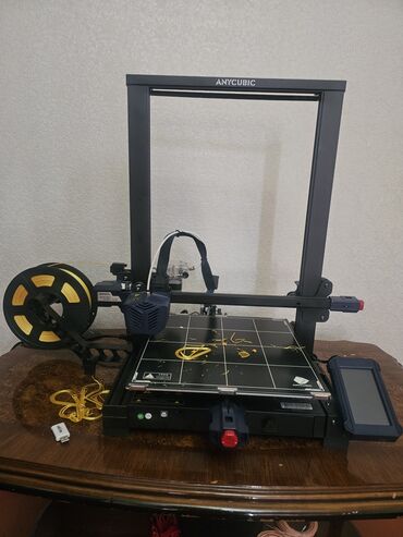 Digər ticarət printerləri və skanerləri: 3D printer Anycubic kobra plus Tezedi 3-4 defe islenib. Lazim olmadigi