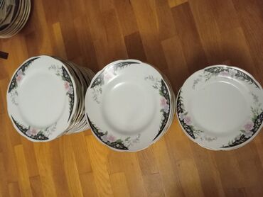 Mətbəx aksesuarları: Boşqablar