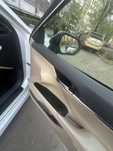 Toyota: Toyota Camry: 2021 г., 2.4 л, Типтроник, Гибрид, Седан