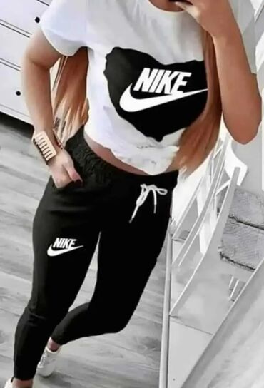 Gornji i donji deo: Nike, Sa ilustracijom, bоја - Bordo — 10