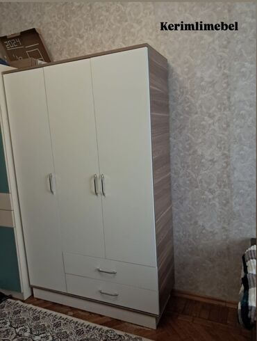 Ev üçün mebel: Yeni, Açılan, 3 qapılı Düz dolab, Şifonyer