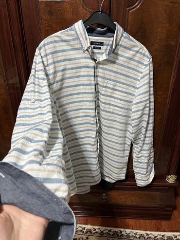 Детский мир: Мужская рубашка lcw
Размер XL
Цена 400 сом