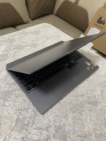 Lenovo: Lenovo LOQ seriyalı noutbuk - 15.6" ekran, nazik çərçivə, yuxarı — 2