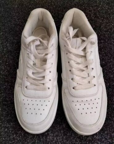 white patike: Champion, 39, color - White at lalafo.rs white patike: Champion, 39, color - White