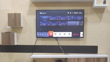 p smart ekran: Б/у Телевизор Eurolux LCD 4K (3840x2160), Самовывоз