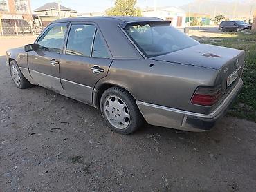 5 112 r19: Mercedes-Benz E-Class: 1993 г., 2.2 л, Механика, Бензин, Седан — 4