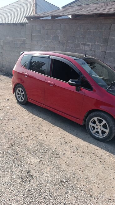 Honda: Honda Fit: 2001 г., 1.3 л, Вариатор, Бензин, Седан