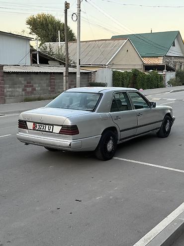 Mercedes-Benz E-Class: 1989 г., 2.3 л, Механика, Бензин, Седан