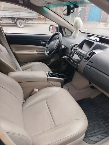 Toyota: Toyota Prius (2-ci nəsil) hibrid hetçbek,7 düyməyaxşı vəziyyətdədi — 11