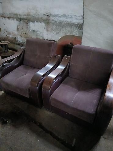Kreslolar: İki nəfərlik teatre/kinoteatr oturacaqları - Model: qoşa blok, ortada — 2