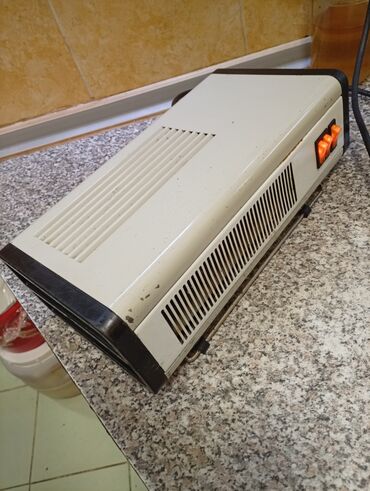 Kaloriferi: Električni grejač/ventilator (toplotni ventilator – “kalorifer”) za — 6