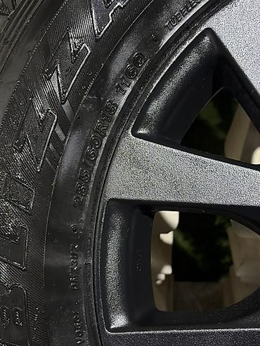 255 40 21: Комплект из 4 колес на дисках Toyota. - Диски: оригинальные литые — 3