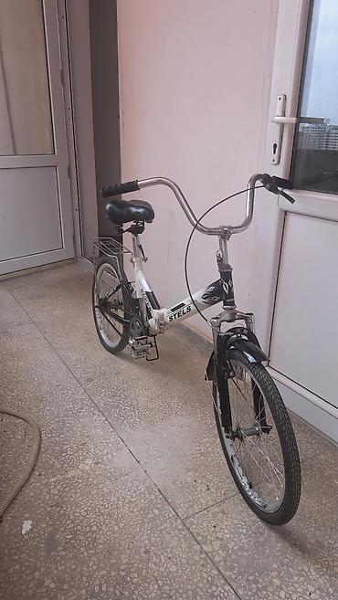 Şəhər velosipedləri: Şəhər daxili sürüş üçün praktiki və rahat Stels şəhər/qatlanan tipli — 1