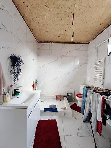 Продажа коттеджей и домов: Продаётся дом в районе Новопавловки, ж/м Тынчтык ▪️ Участок: 4 сотки — 7