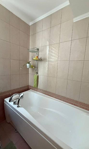 Продажа квартир: 3 комнаты, 145 м², Индивидуалка, 3 этаж — 8