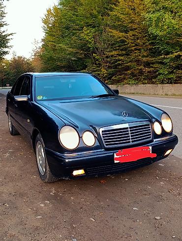 bakida traktor işi: Mercedes-Benz 230: 2.3 l | 1997 il Sedan — 2