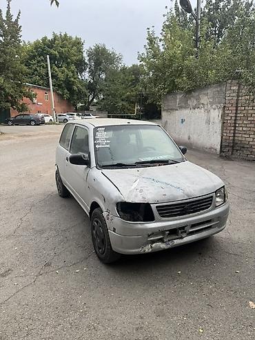 дайхатсу куоре 2005: Daihatsu Cuore: 2002 г., 1 л, Механика, Бензин, Купе — 3