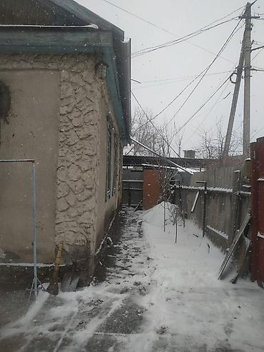 Продажа коттеджей и домов: Продается дом в центре города Бишкек.Район новой мечети Участок 3.42 — 5