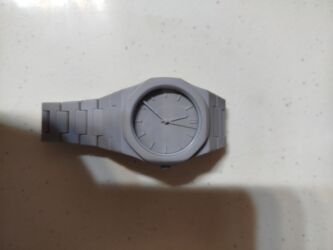 Eynəklər: Salam dəyərli müştərilərimiz az işdenmiş qol saahatı satılır 25azn