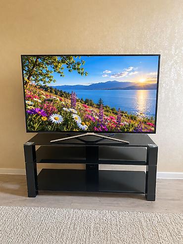 televizo: İşlənmiş, Düz TV altlığı, Polkalı, Şüşəli — 1
