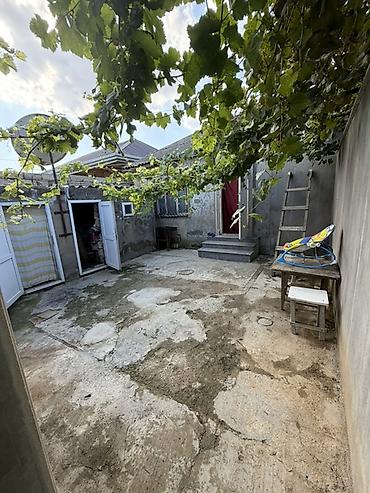 ev vaqon satilir: 2 otaqlı, 38 kv. m, Orta təmir — 1