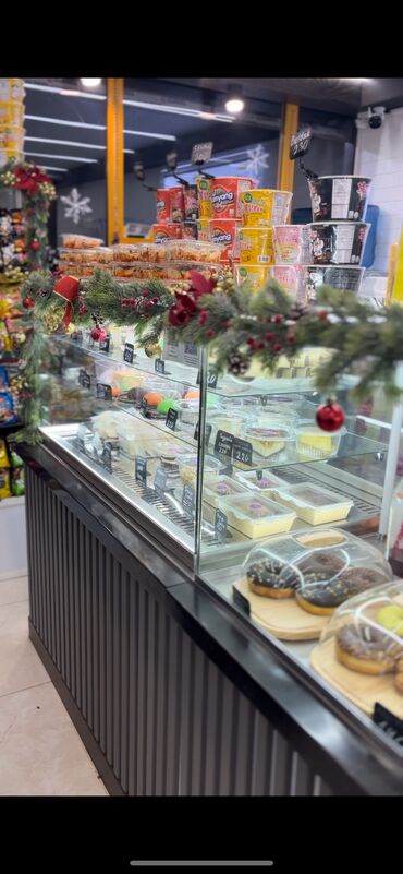 Холодильные витрины: Витрина охлаждаемая Кондитерская витрина Витрина для кондитерских — 6