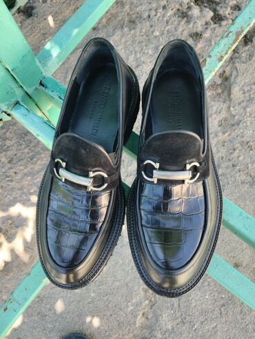 летняя обувь 38: Продам туфли кожаные итальянские renzo rinaldi milano покупалза 200
