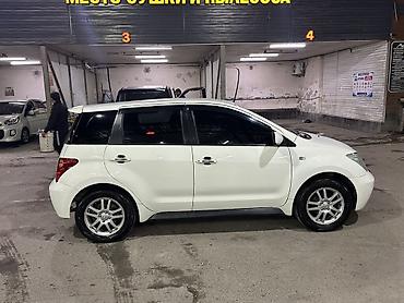 авто фышка: Toyota Ist: 2002 г., 1.5 л, Автомат, Бензин, Хэтчбэк — 3