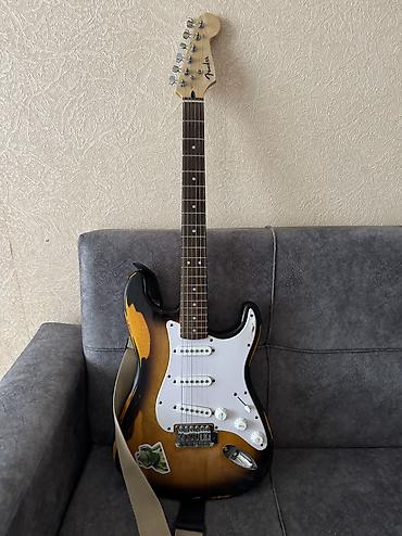 fender gitara: Fender Squier, vintage terzde modifiye edilib, yaxşı veziyyetdedir — 2