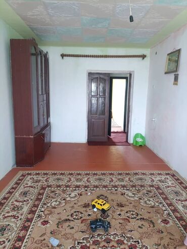 куплю дом в сокулуке: 3 комнаты, 76 м², Сталинка, 3 этаж, Старый ремонт
