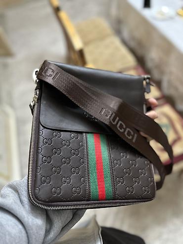 gucci guilty: Барсетка, Gucci, Материал: Комбинированный материал, Застежка на молнии, Множество карманов, Оригинал, Новый — 1