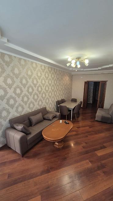 yaşam əmlak: Yasamal rayonu, Elmlər metrosunun yaxını, İlahiyyat Məscidinin yanı — 2