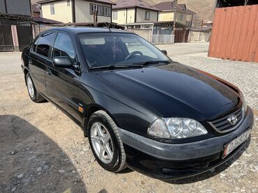 Toyota: Toyota Avensis: 2001 г., 1.6 л, Механика, Бензин, Седан