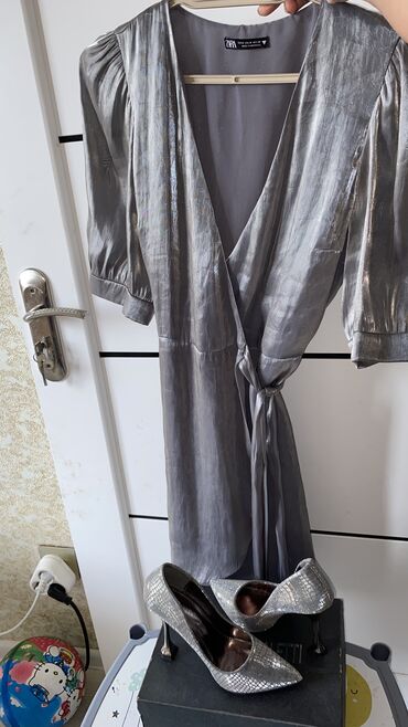 Tuflilər: Tuflilər, Ölçü: 37, rəng - Gümüşü, Yeni — 21