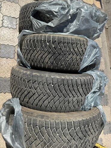 r15 колпак: Шины 265 / 60 / R 18, Зима, Б/у, Комплект, Внедорожные (АТ/МТ), Maxxis