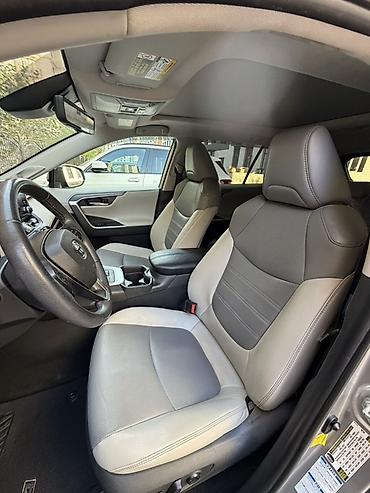 byd leopard 5: Toyota RAV4: 2021 г., Автомат, Гибрид, Кроссовер — 6