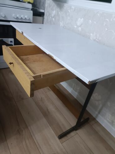 купить шезлонг для новорожденных: Парта. 110смх60см 75см высота