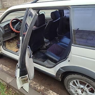 Volkswagen: Volkswagen Passat Variant: 1991 г., 2 л, Механика, Бензин, Универсал — 6