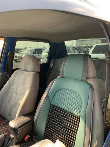 мини электромобиль: Хэтчбек Daewoo Matiz синего цвета. Автомобиль оснащен тонированными