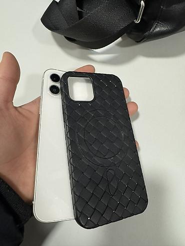 Apple iPhone: IPhone 12, Б/у, 64 ГБ, Белый, Чехол, 78 % — 12