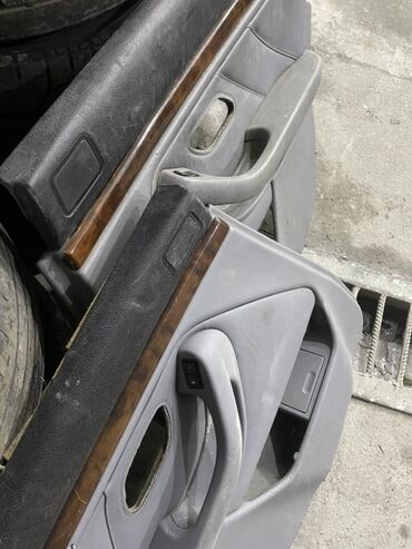 Avtomobil salonu üçün digər detallar: BMW E34 — 2