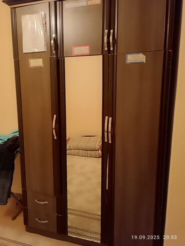 Шкафы для одежды: Шкаф для одежды, Прямой