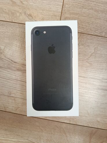 мобильные телефоны ми: IPhone 7, Б/у, 32 ГБ, Черный, Чехол, Коробка, 73 %