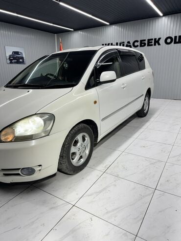 Toyota: Toyota Ipsum: 2001 г., 2.4 л, Автомат, Бензин, Минивэн — 3