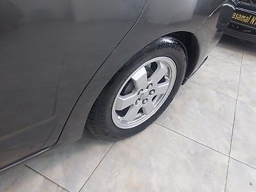 toyota prius ehtiyat hisseleri: Toyota Prius: 0.5 l | 2008 il Sedan — 5