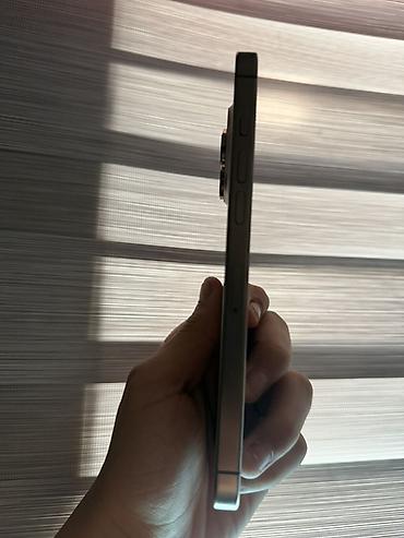 13 pro max graphite: IPhone (модель с Dynamic Island) - Экран: OLED (Super Retina), вырез — 3