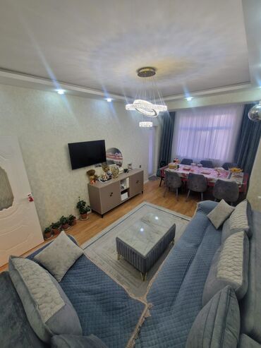 Yeni tikili: Satılır: mənzil (şəkillərdə göstərilən) Xüsusiyyətlər: - Giriş — 5